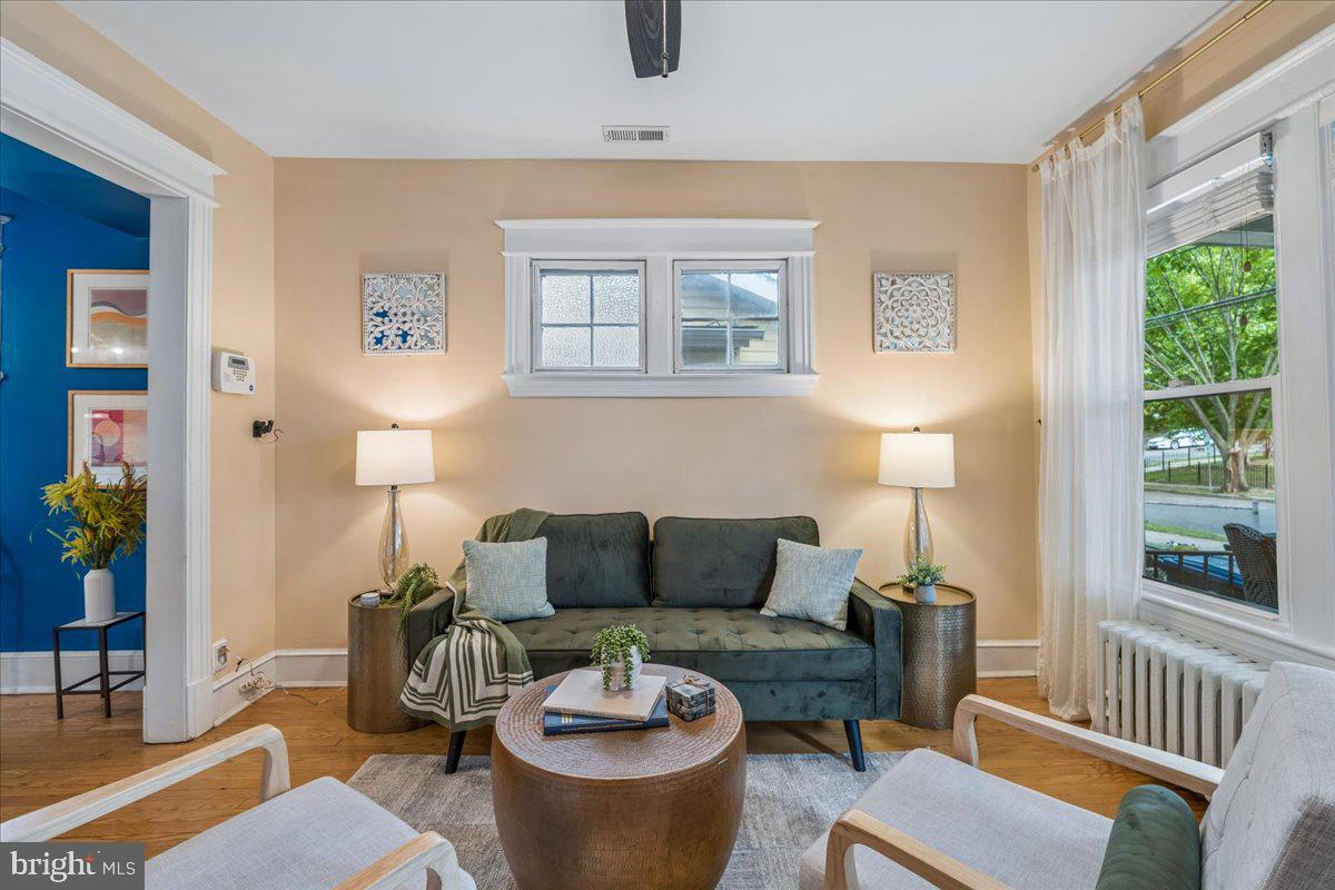 1424 Kearny St Ne Property Photo 6