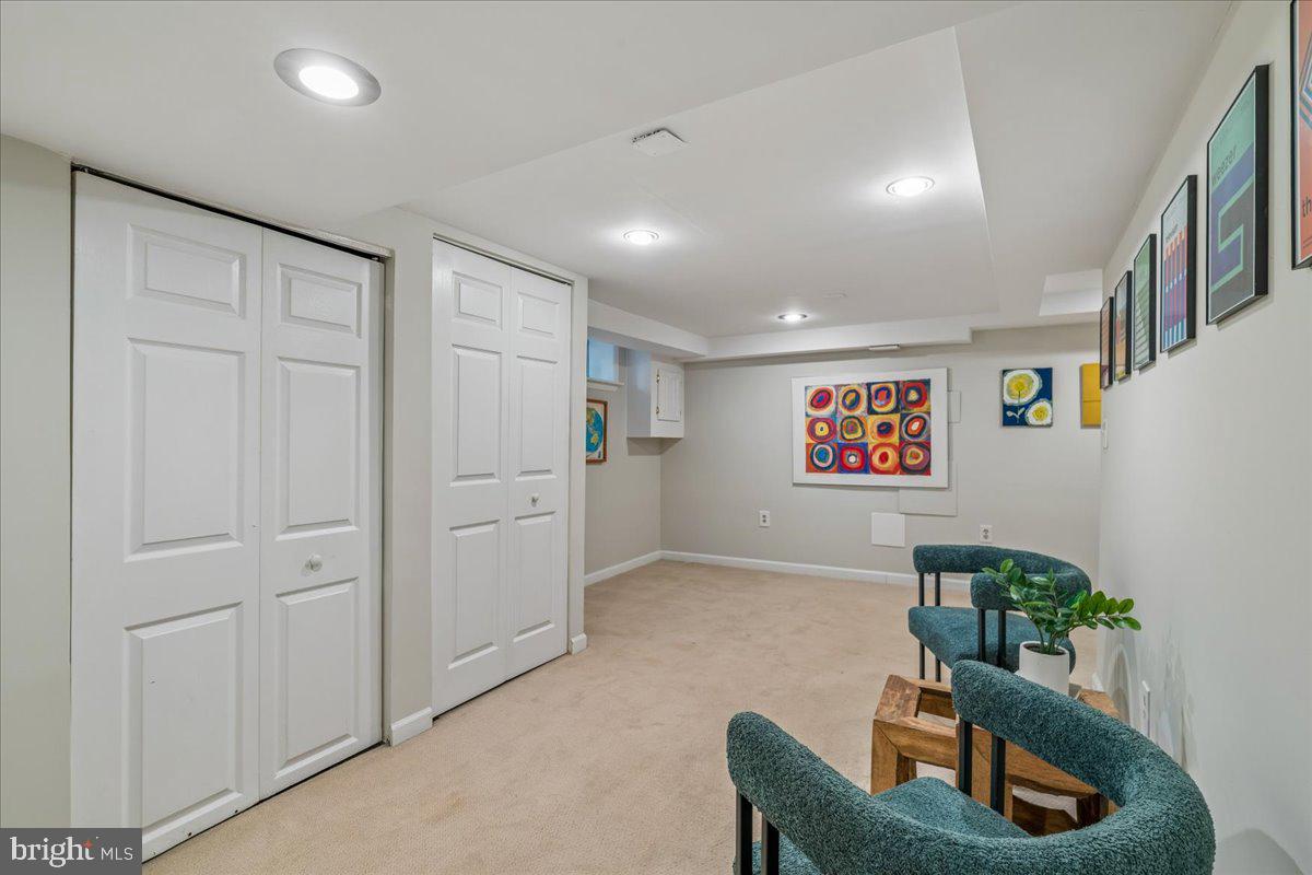 1424 Kearny St Ne Property Photo 37