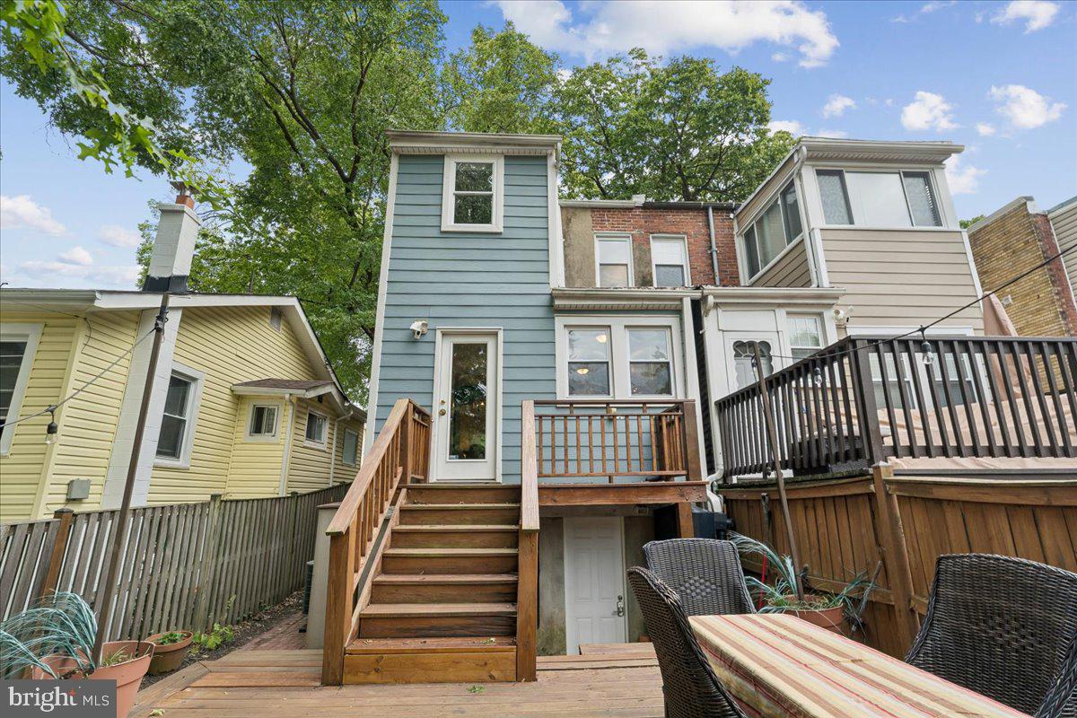 1424 Kearny St Ne Property Photo 51