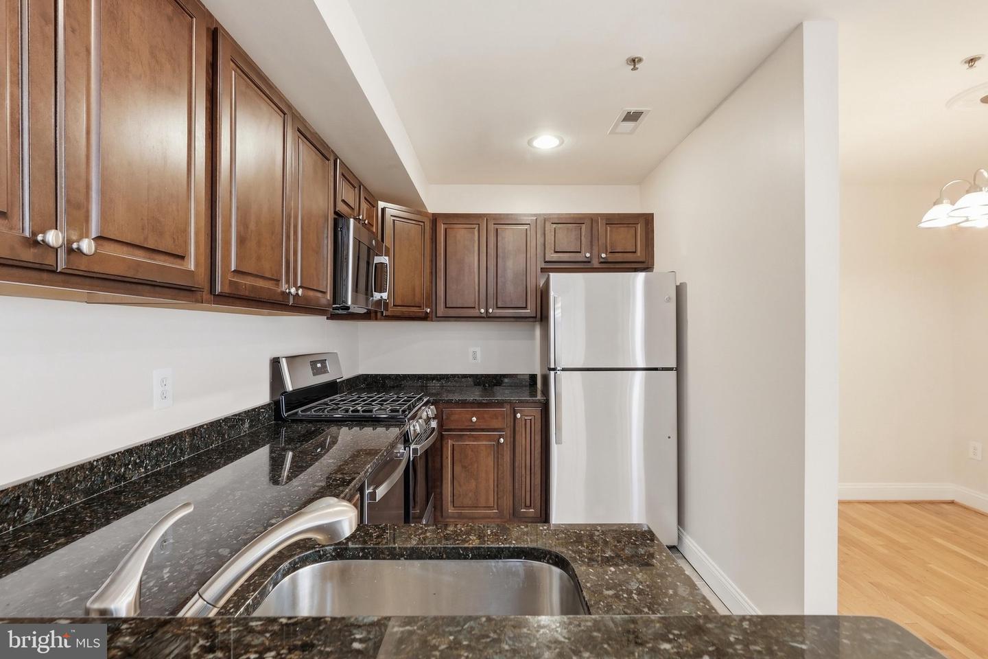 804 Taylor St Nw #304 Property Photo 14