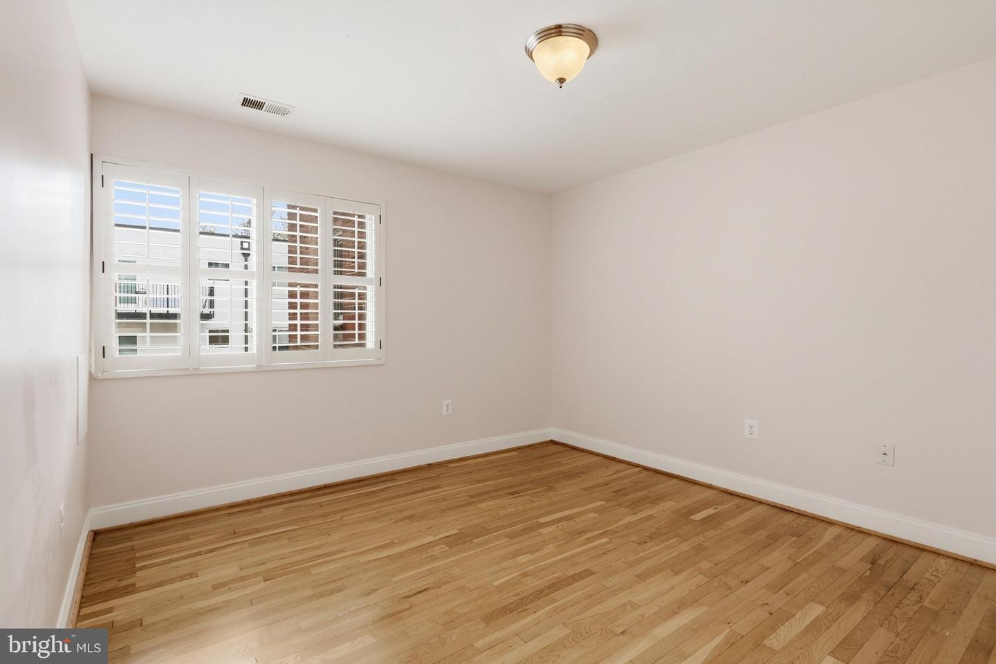 804 Taylor St Nw #304 Property Photo 17