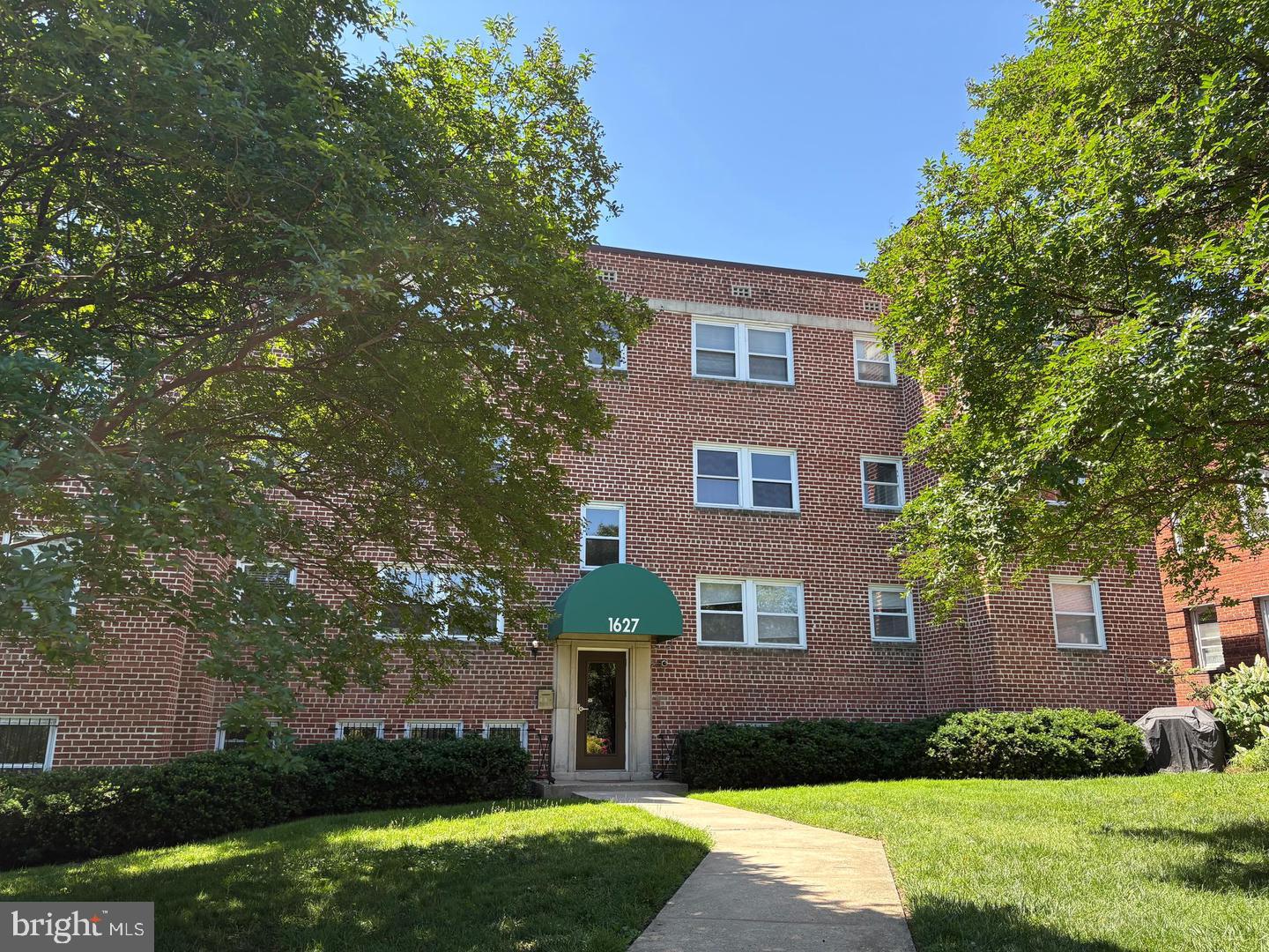 1627 MASSACHUSETTS AVE SE #302 Property Photo 1