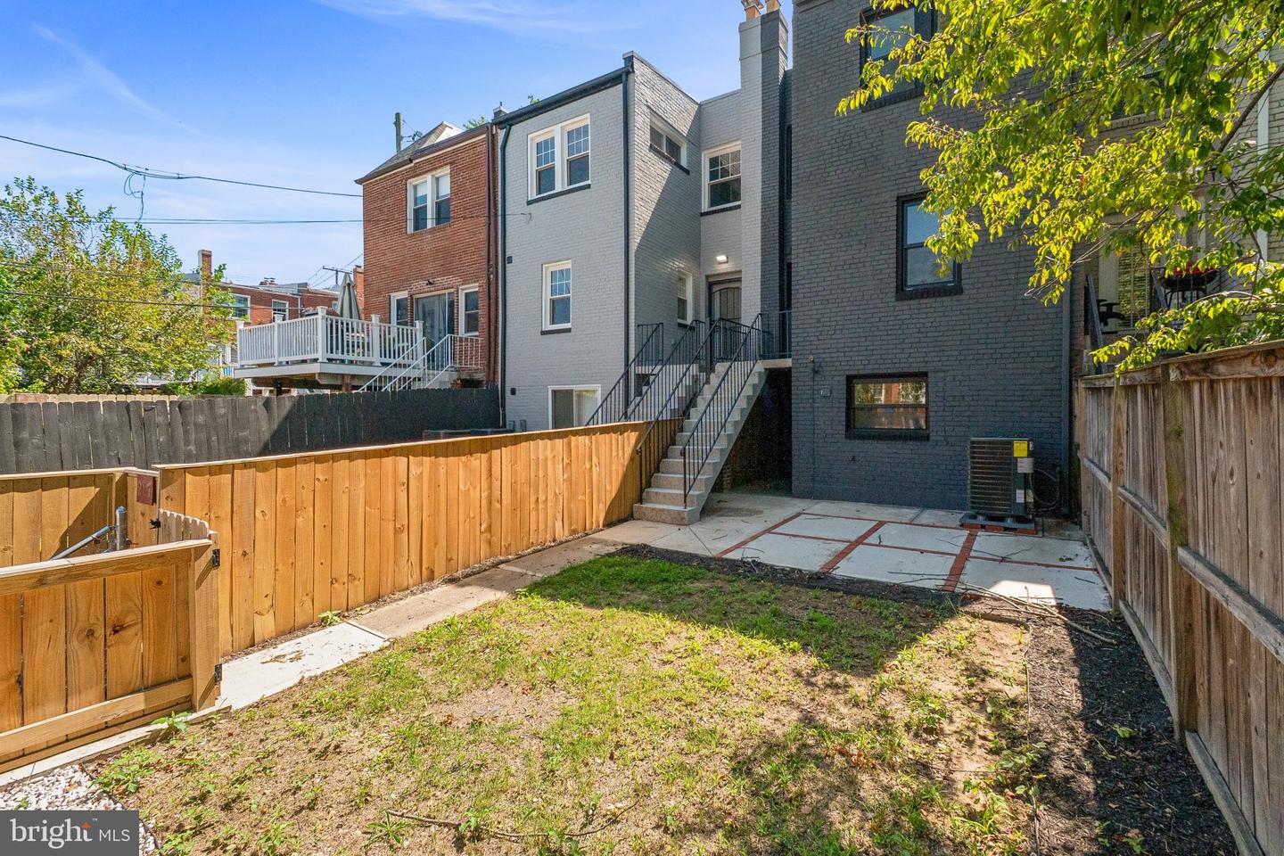 219 Jefferson St Nw Property Photo 25