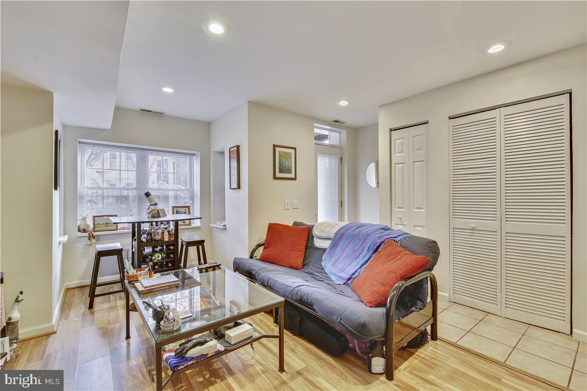 415 Q St Nw #b Property Photo 8