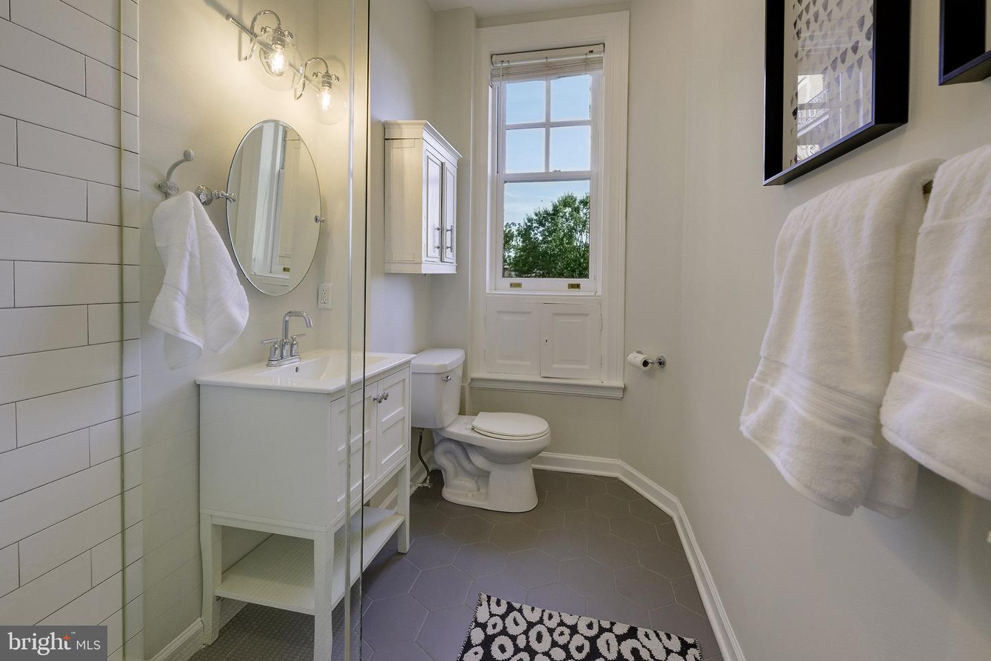2853 Ontario Rd Nw #318 Property Photo 18