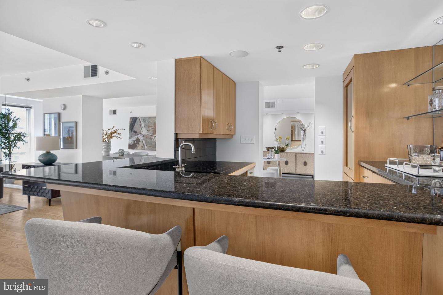 601 Pennsylvania Ave Nw #711 Property Photo 45