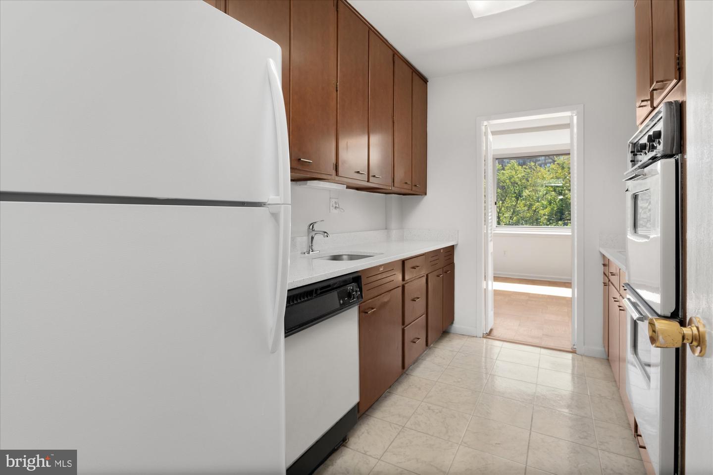 4101 Cathedral Ave Nw #903 Property Photo 28