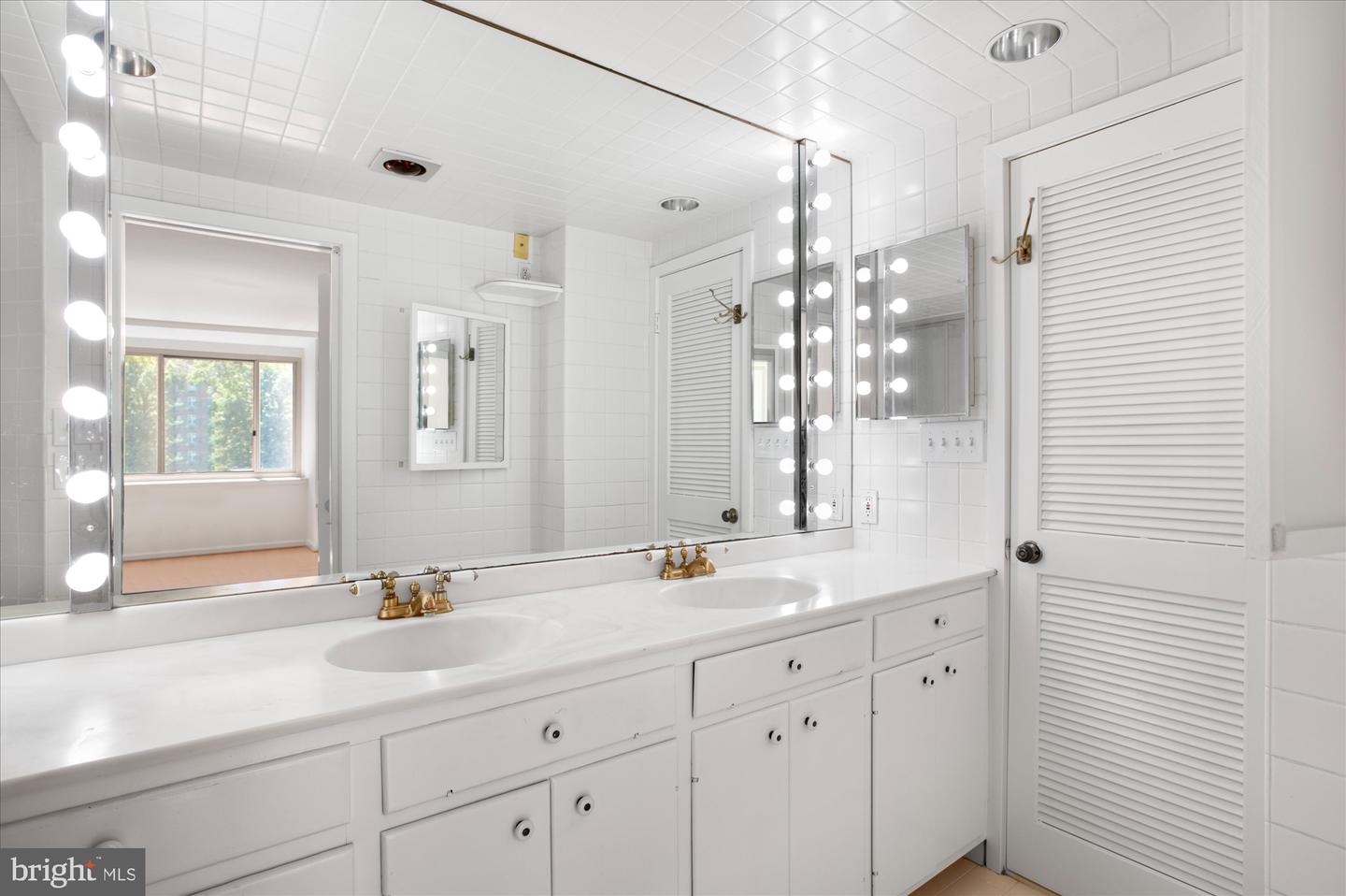 4101 Cathedral Ave Nw #903 Property Photo 35