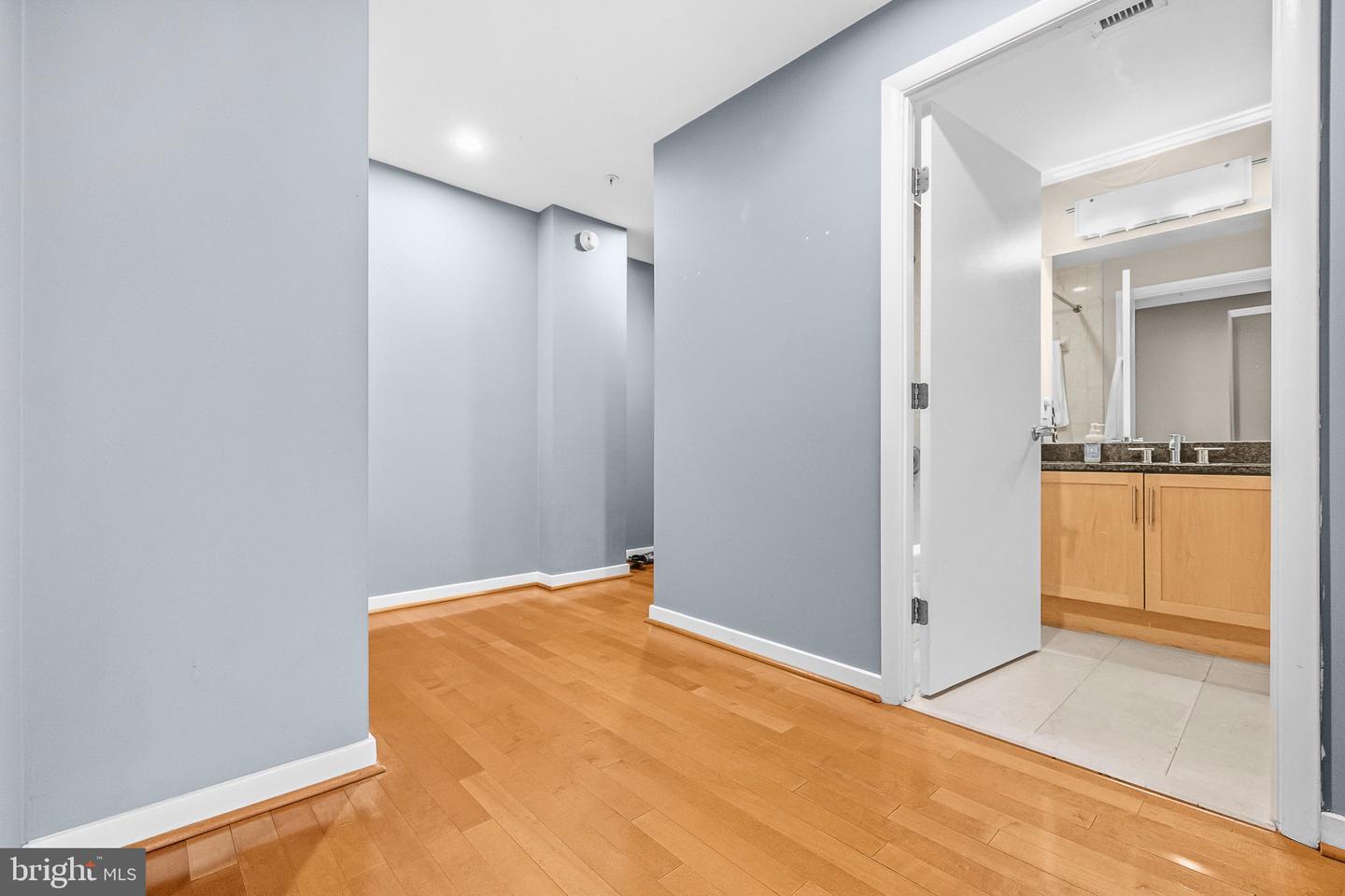 437 New York Ave Nw #302 Property Photo 4