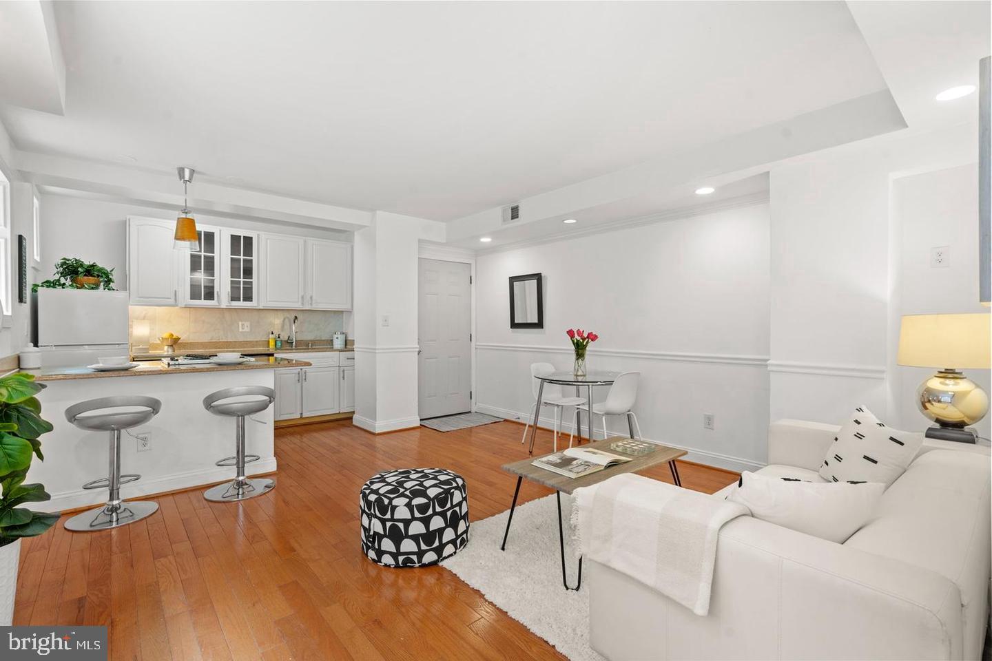 1125 12th St Nw #21 Property Photo 4