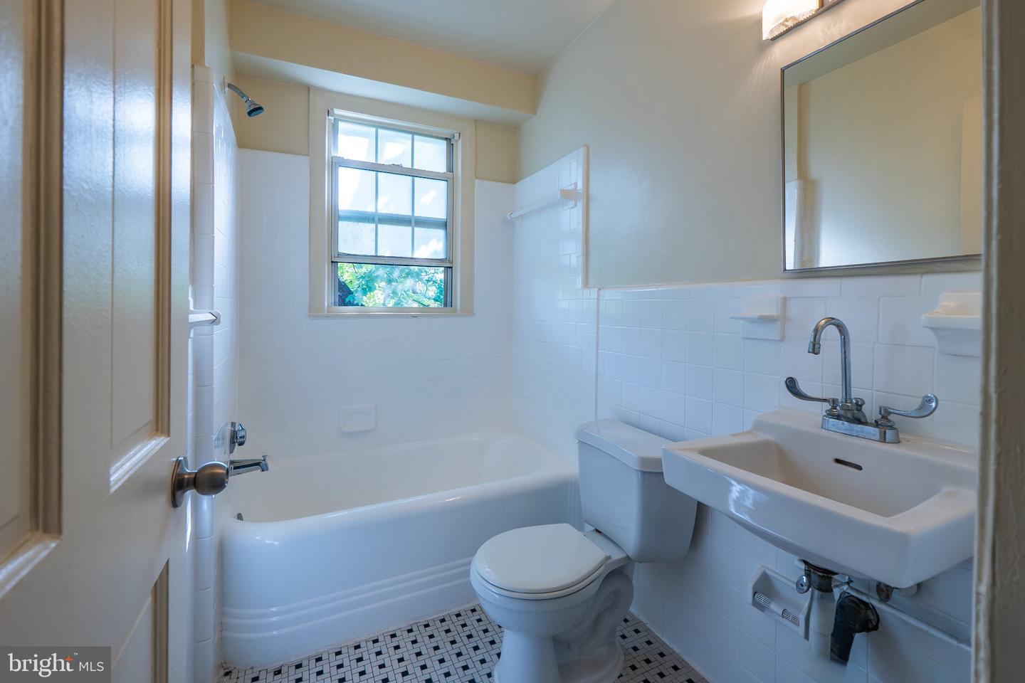 205 Elmira St Sw Property Photo 10