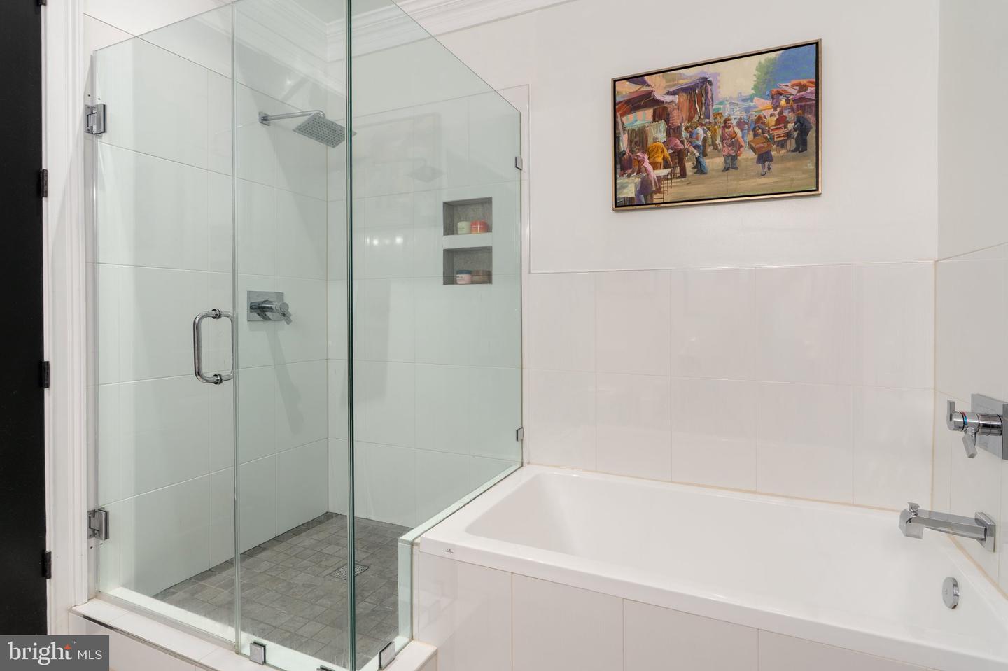 2464 Ontario Rd Nw #1 Property Photo 11