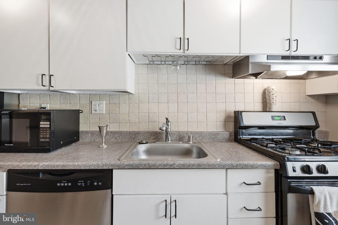 6445 Luzon Ave Nw #208 Property Photo 5
