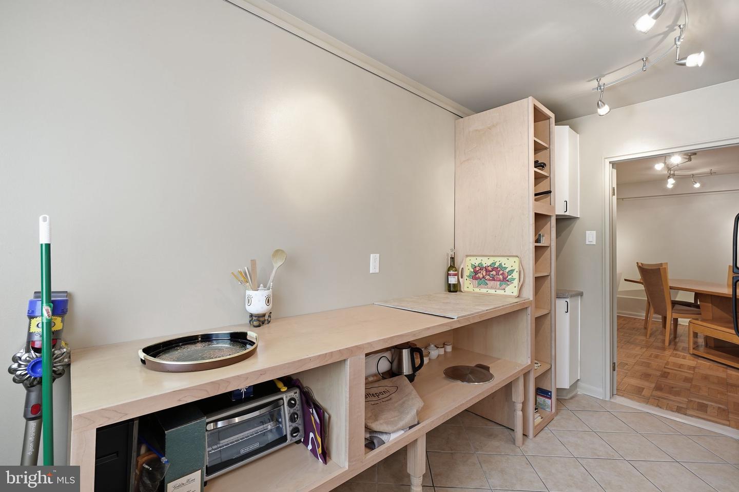 6445 Luzon Ave Nw #208 Property Photo 15