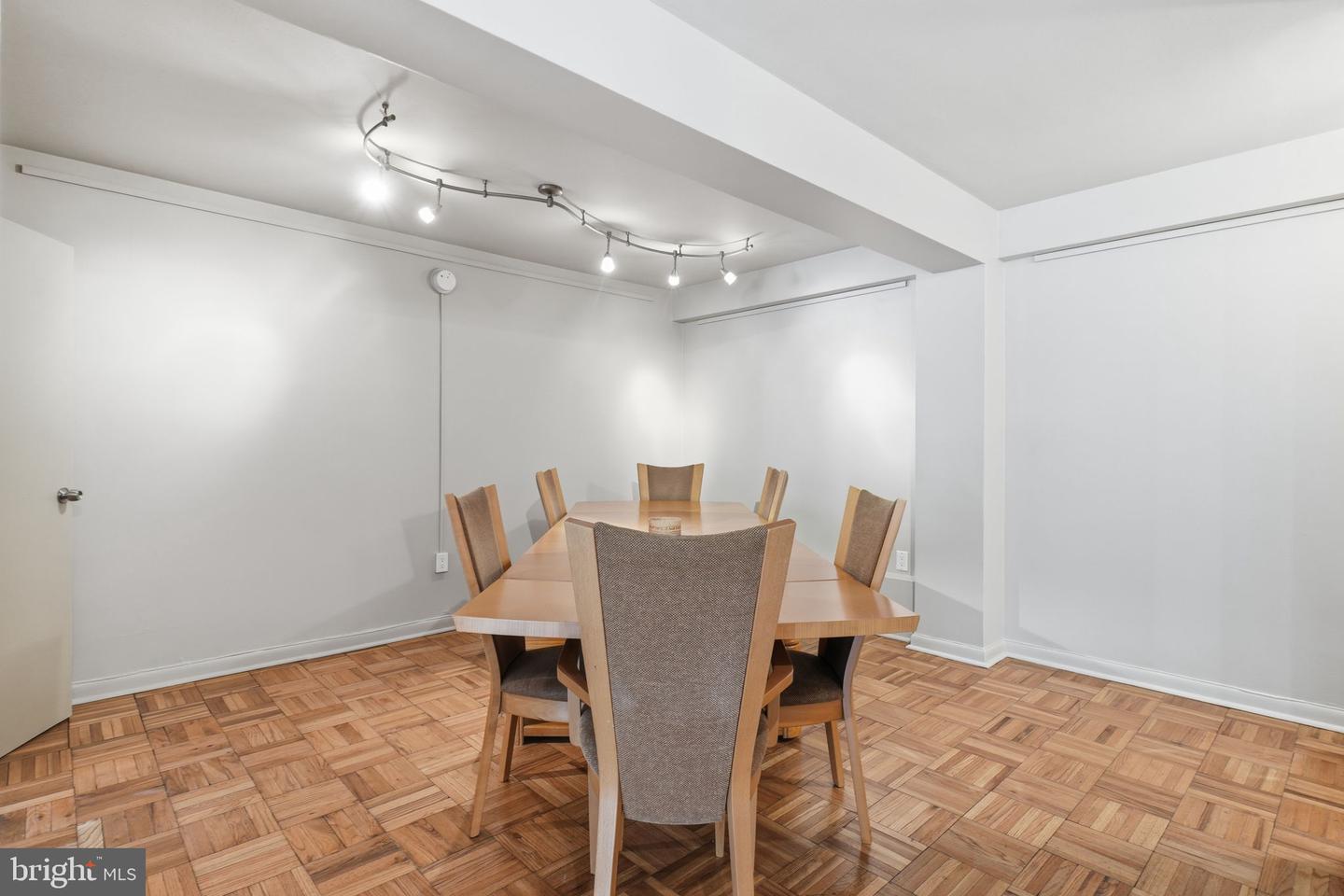 6445 Luzon Ave Nw #208 Property Photo 17