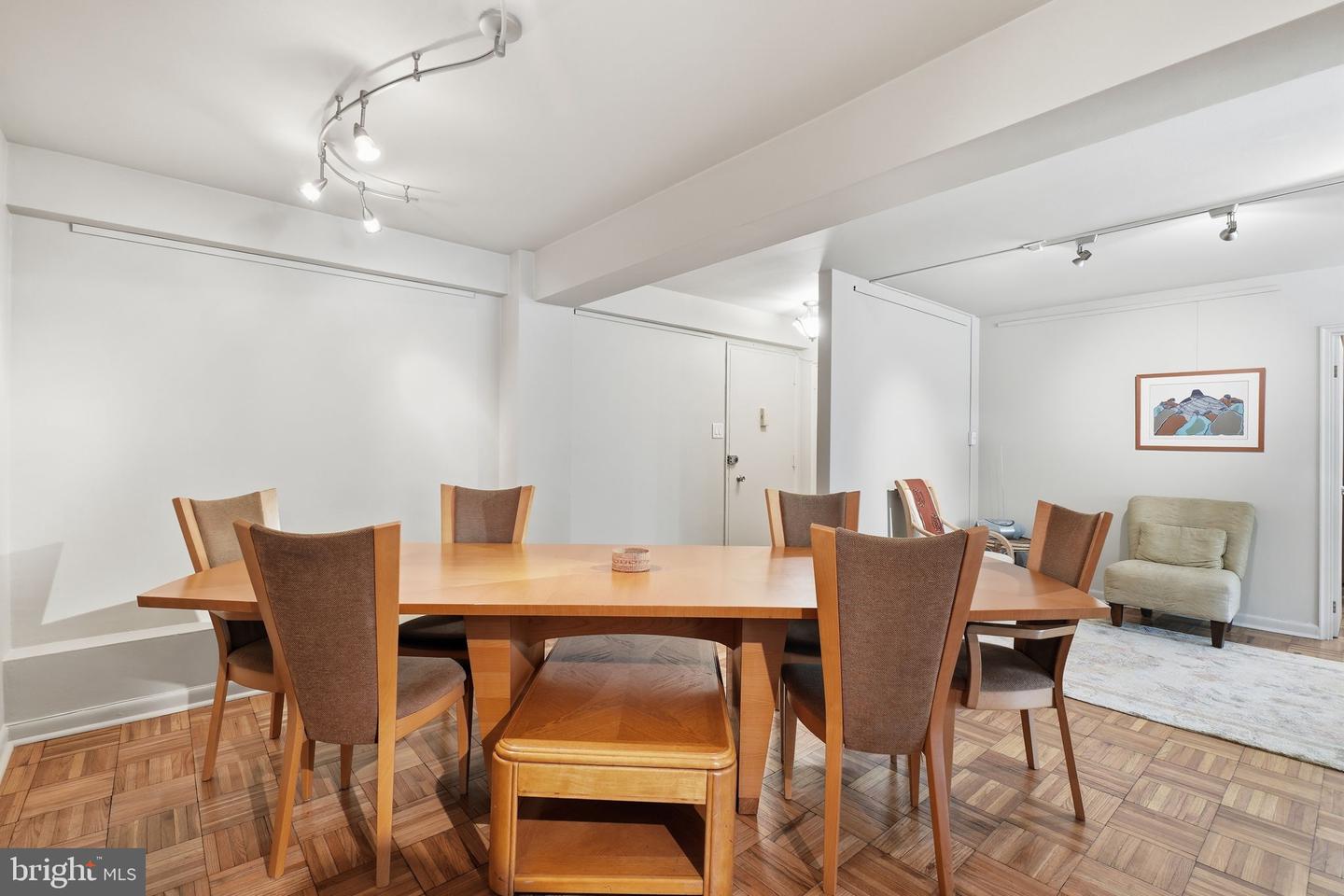 6445 Luzon Ave Nw #208 Property Photo 18