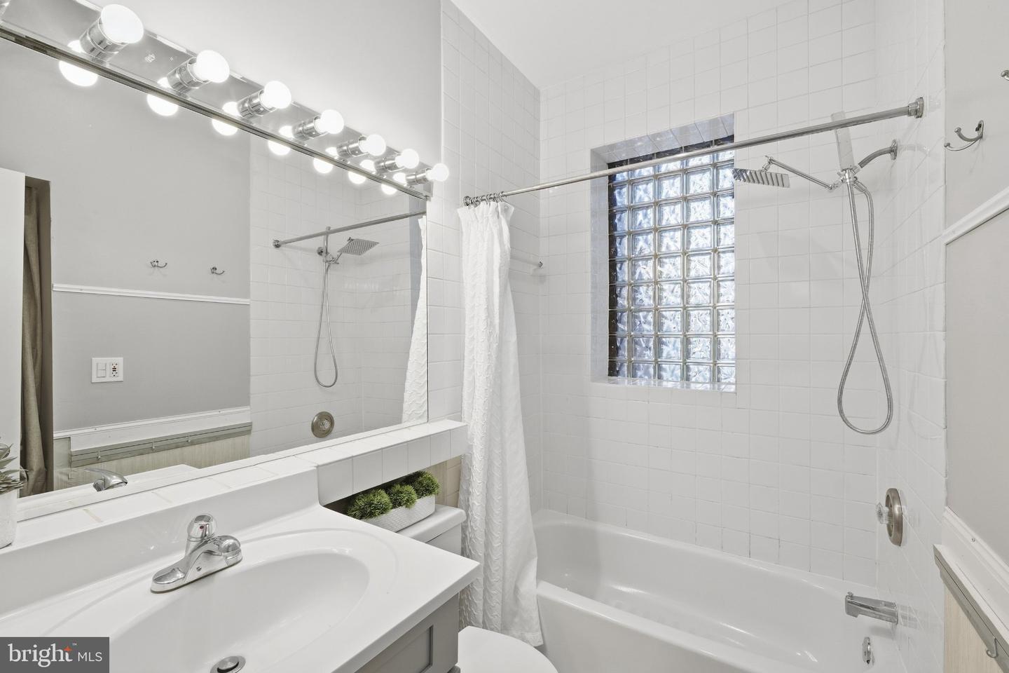 1843 Mintwood Pl Nw #110 Property Photo 17