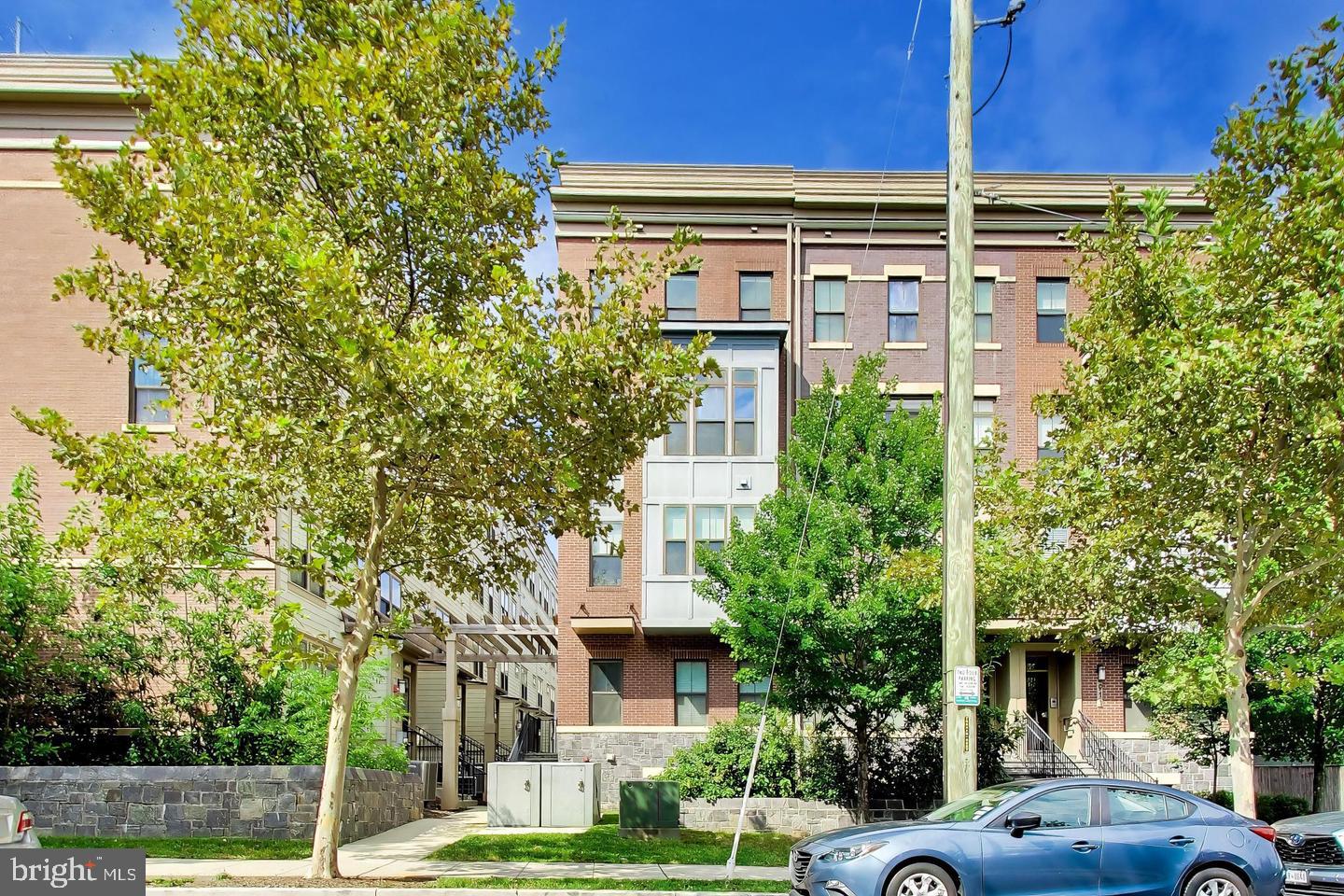 915 ELDER ST NW #C Property Photo 1