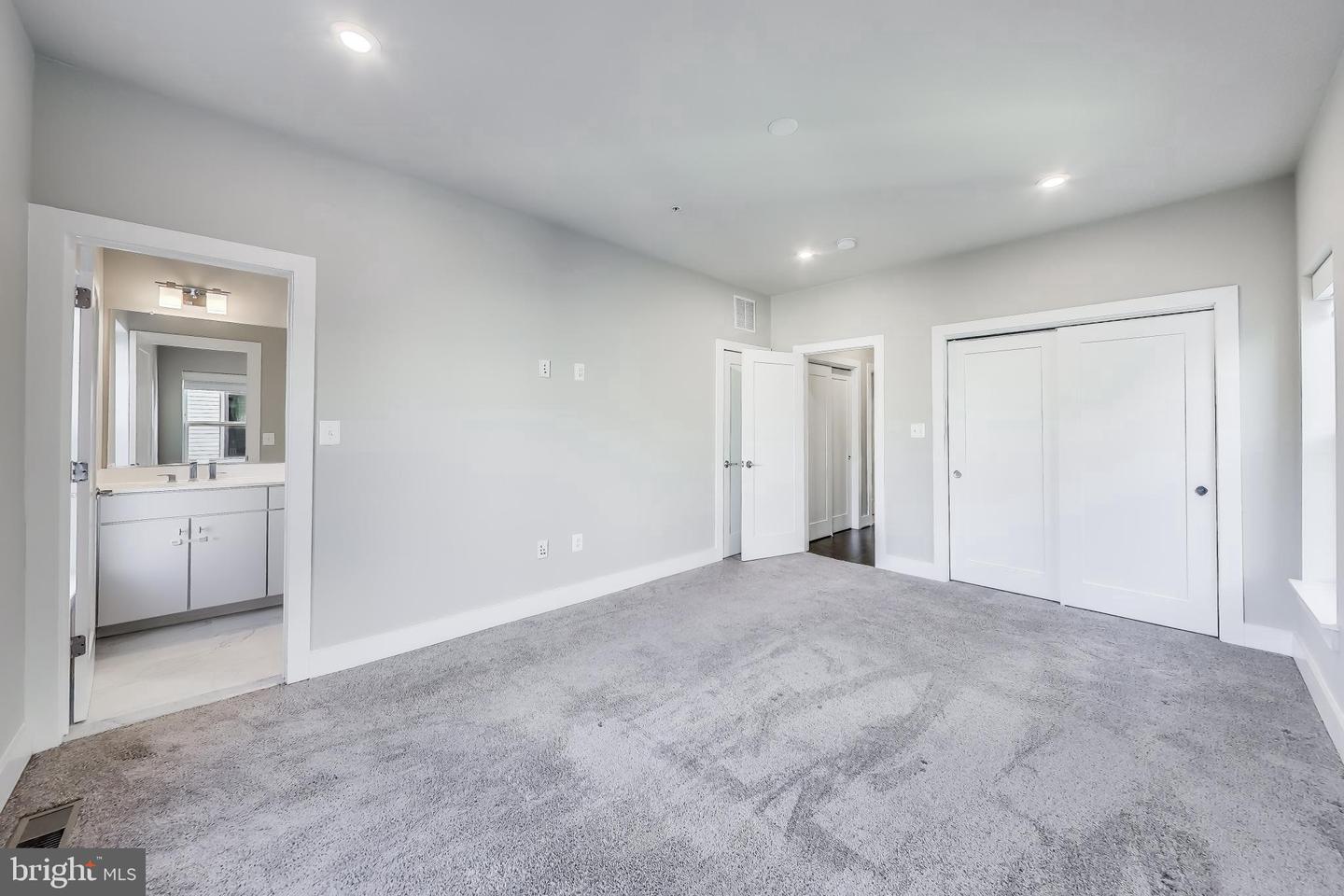 915 Elder St Nw #c Property Photo 14