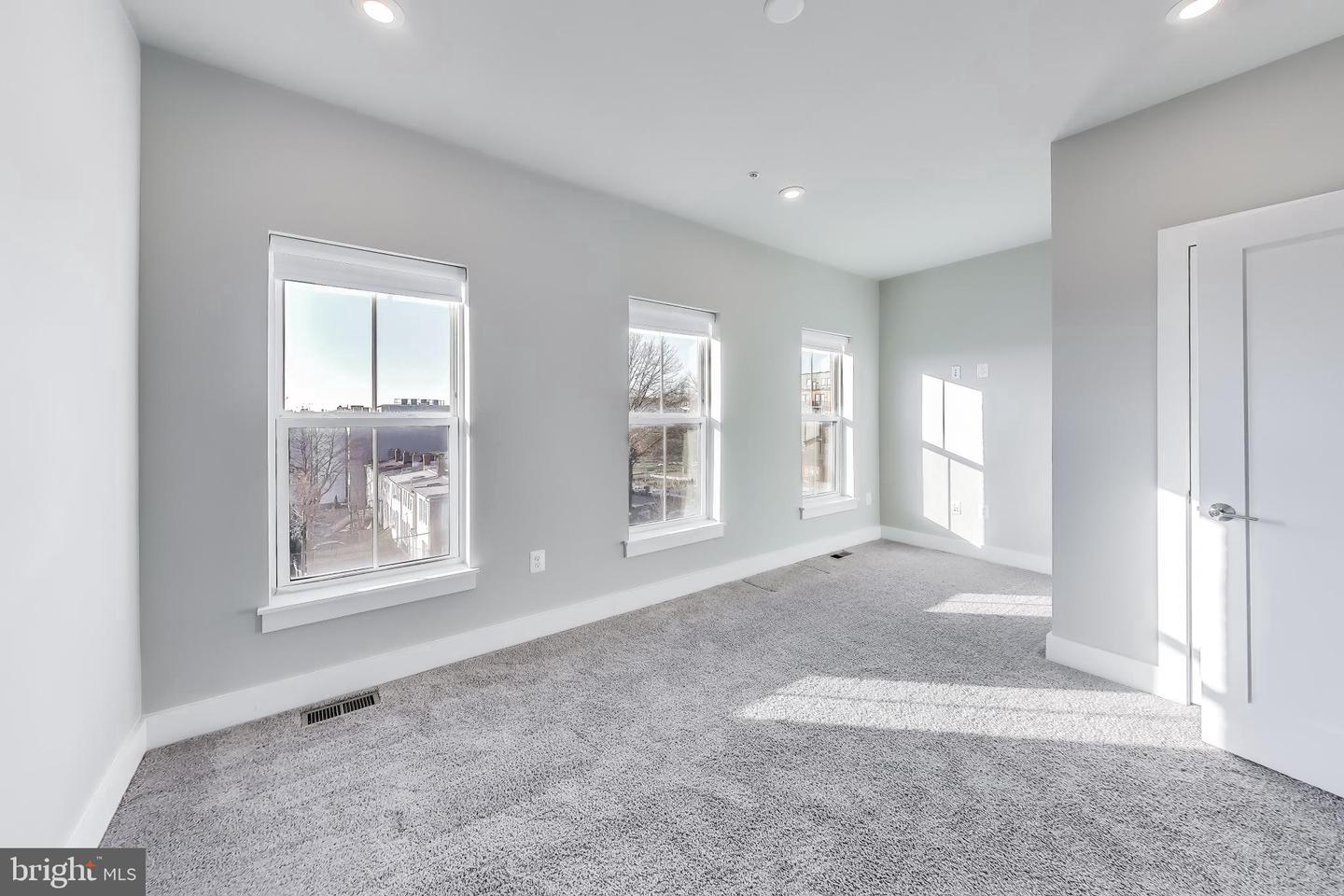 915 Elder St Nw #c Property Photo 19