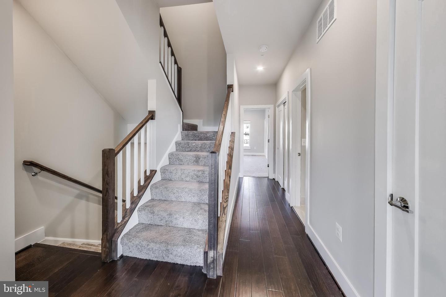 915 Elder St Nw #c Property Photo 23