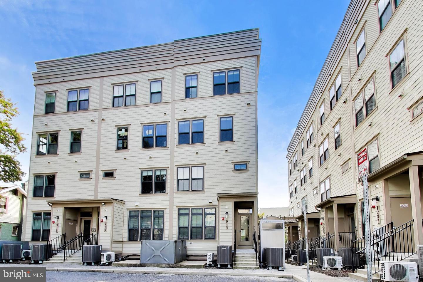 915 Elder St Nw #c Property Photo 27
