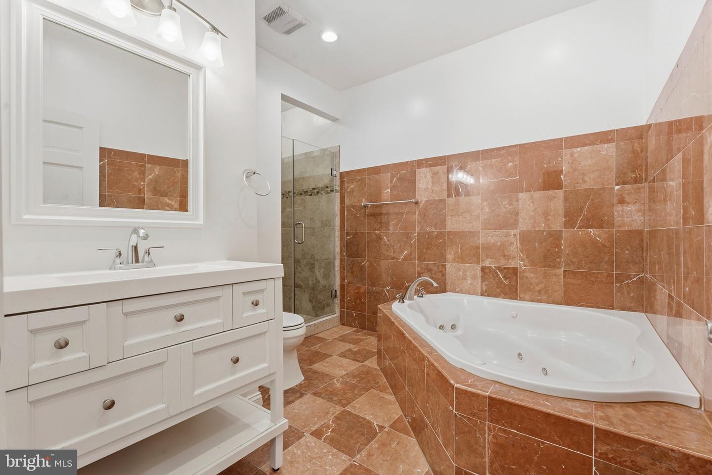 827 4th St Ne Property Photo 16