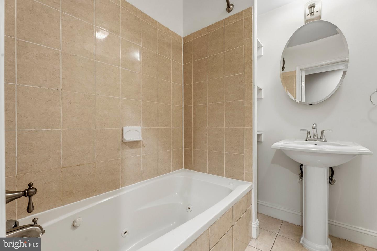827 4th St Ne Property Photo 33