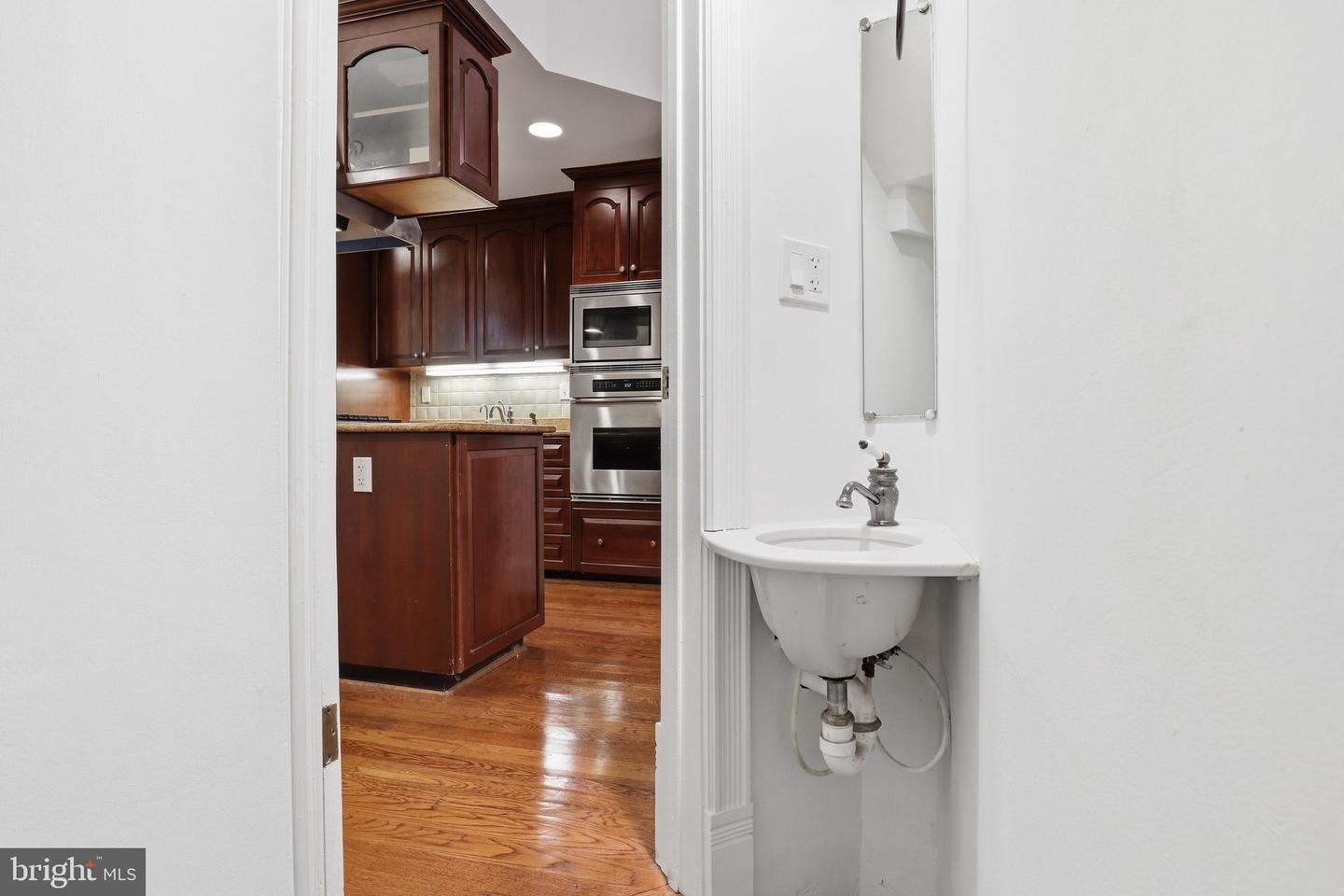 1110 P St Nw #a Property Photo 11