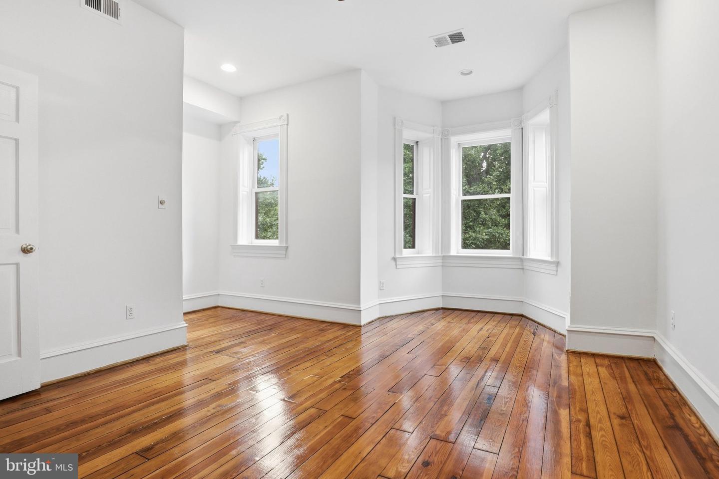 1110 P St Nw #a Property Photo 14