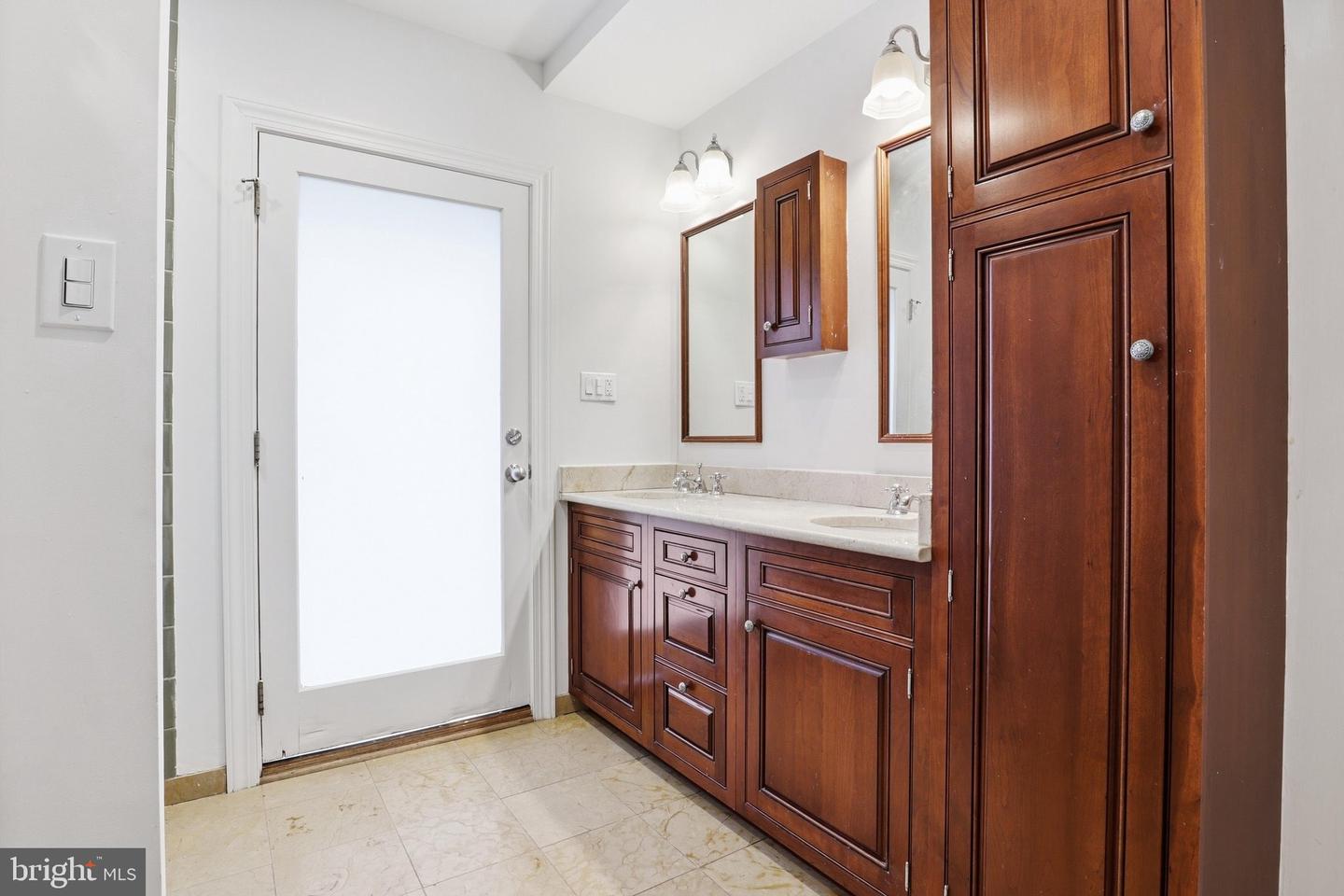 1110 P St Nw #a Property Photo 16