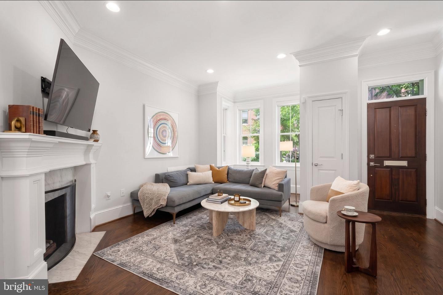 3322 Prospect St Nw Property Photo 4