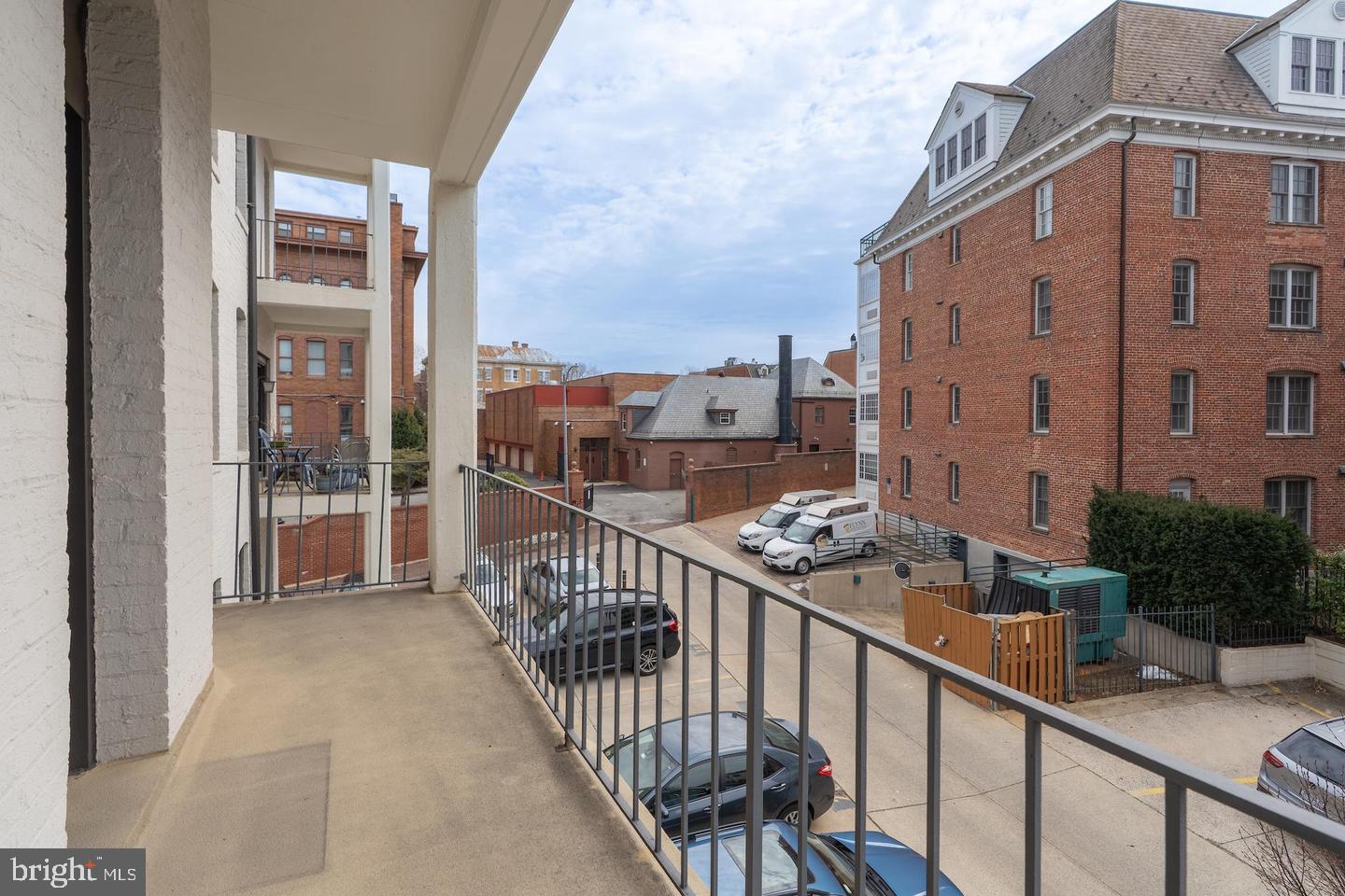 2230 California St Nw #3be Property Photo 32