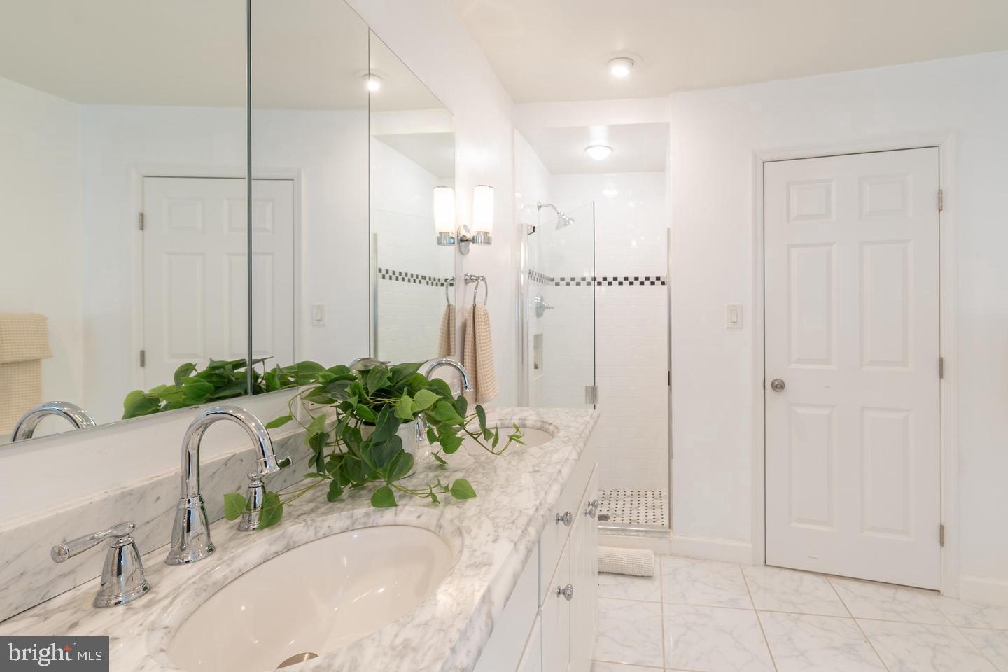2230 California St Nw #3be Property Photo 37