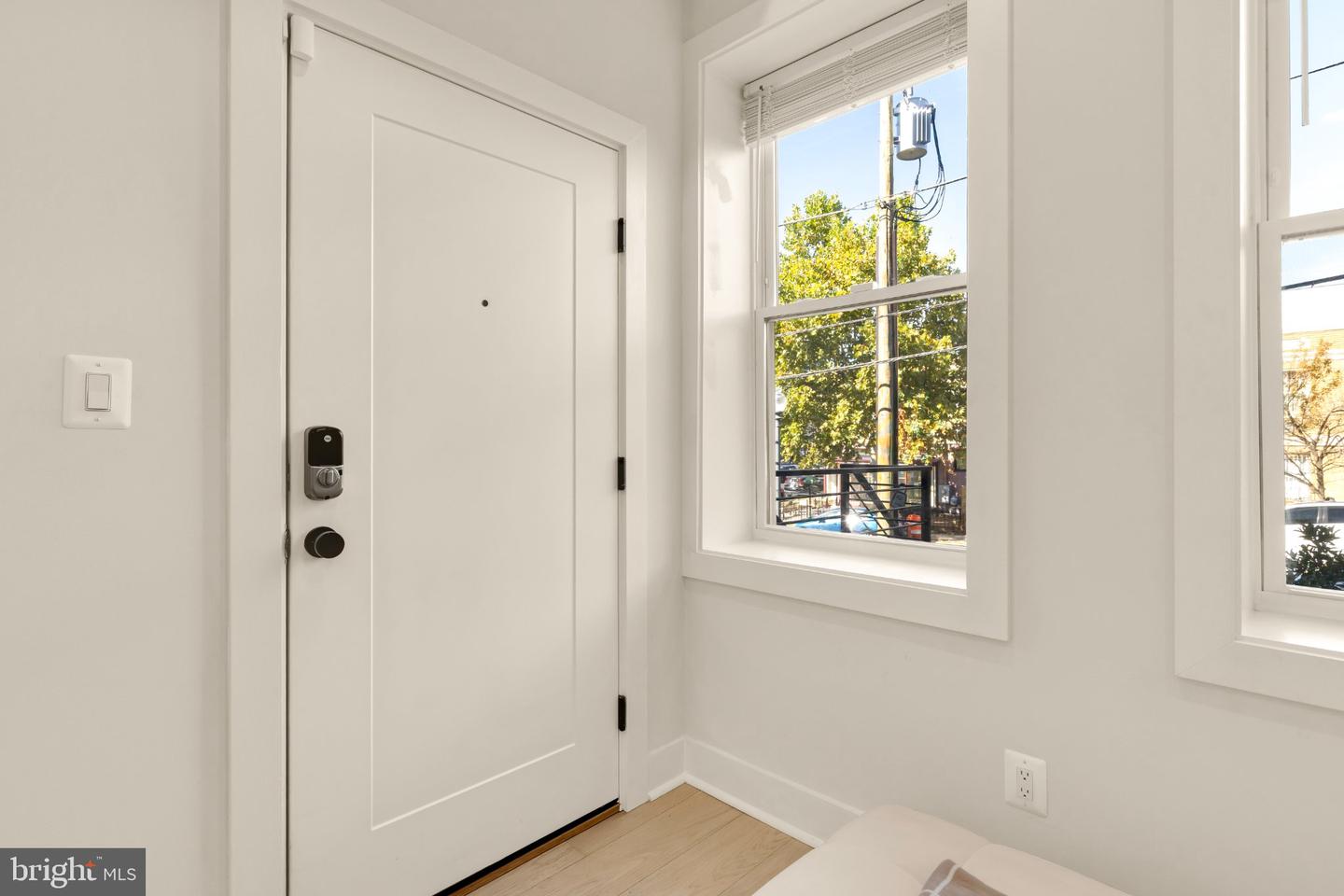 5507 7th St Nw #2 Property Photo 3