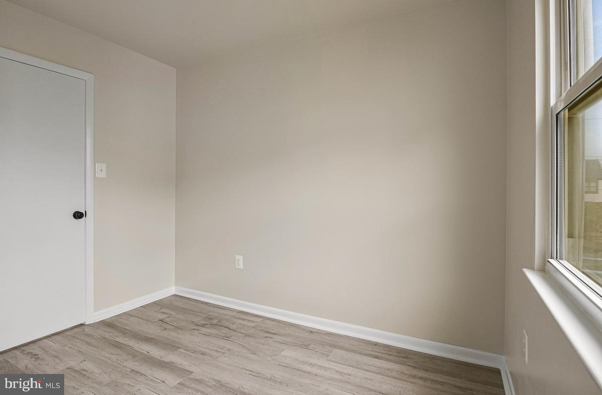 1229 Delafield Pl Ne Property Photo 21