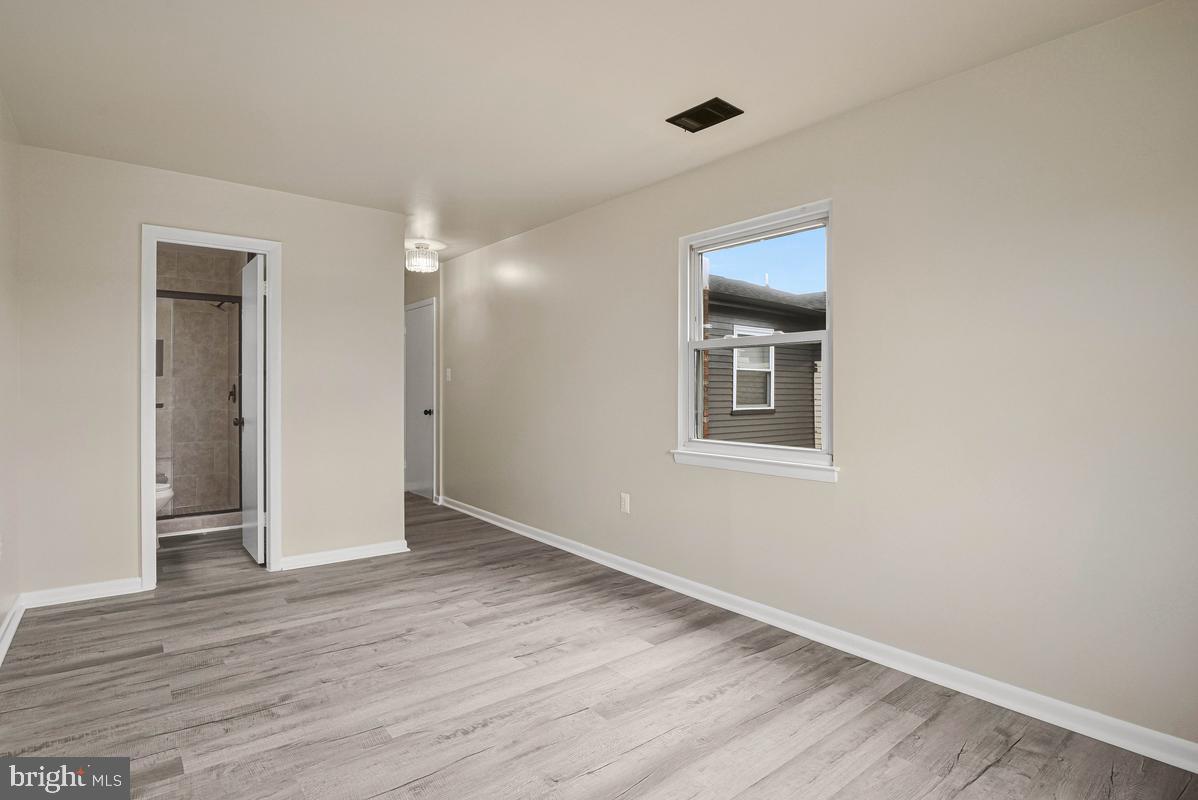 1229 Delafield Pl Ne Property Photo 26