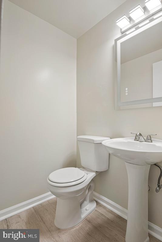 1229 Delafield Pl Ne Property Photo 32