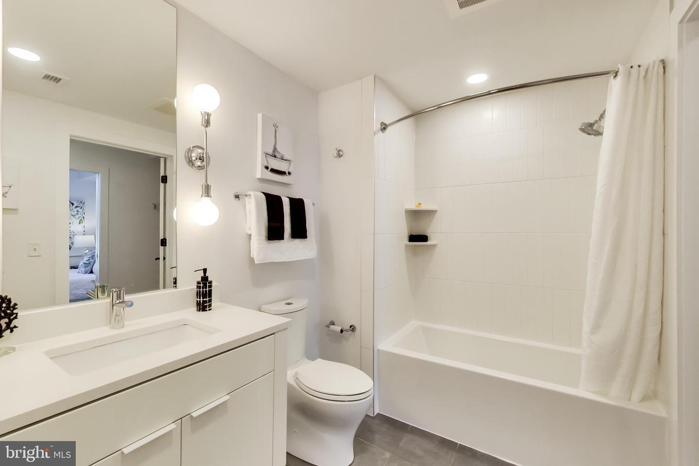 801 Virginia Ave Se #203 Property Photo 19
