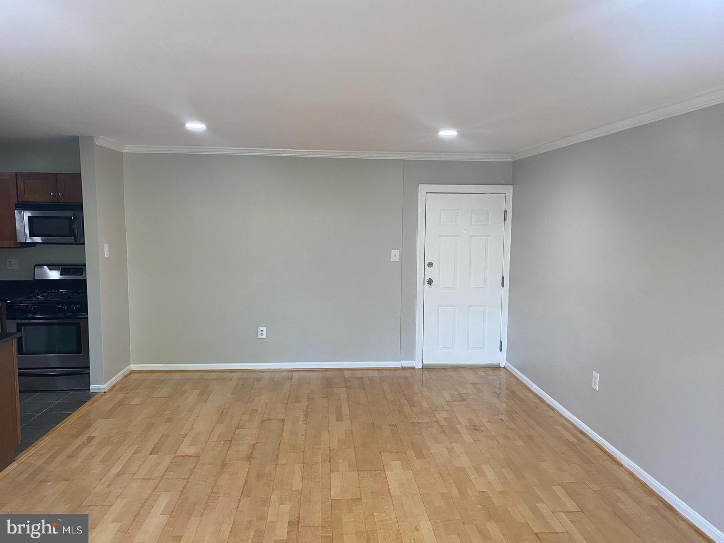 3103 Naylor Rd Se #203 Property Photo 2