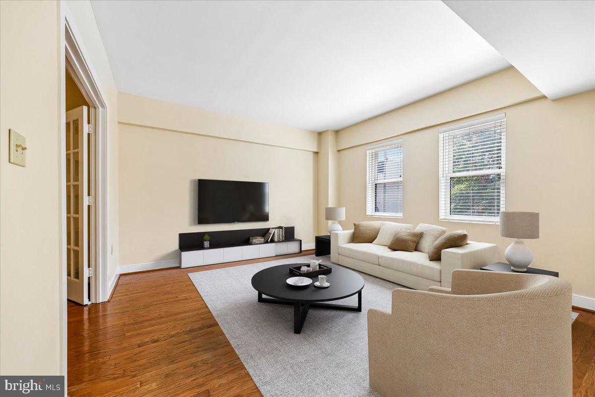1727 R St Nw #201 Property Photo 5