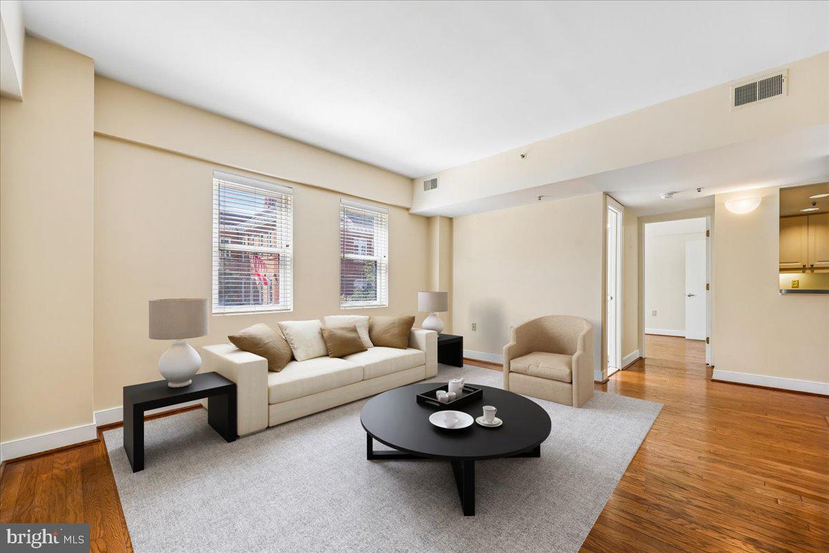 1727 R St Nw #201 Property Photo 6