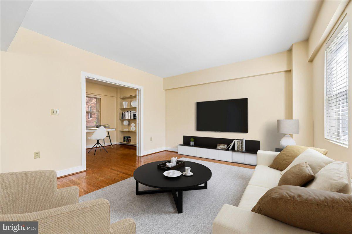 1727 R St Nw #201 Property Photo 9