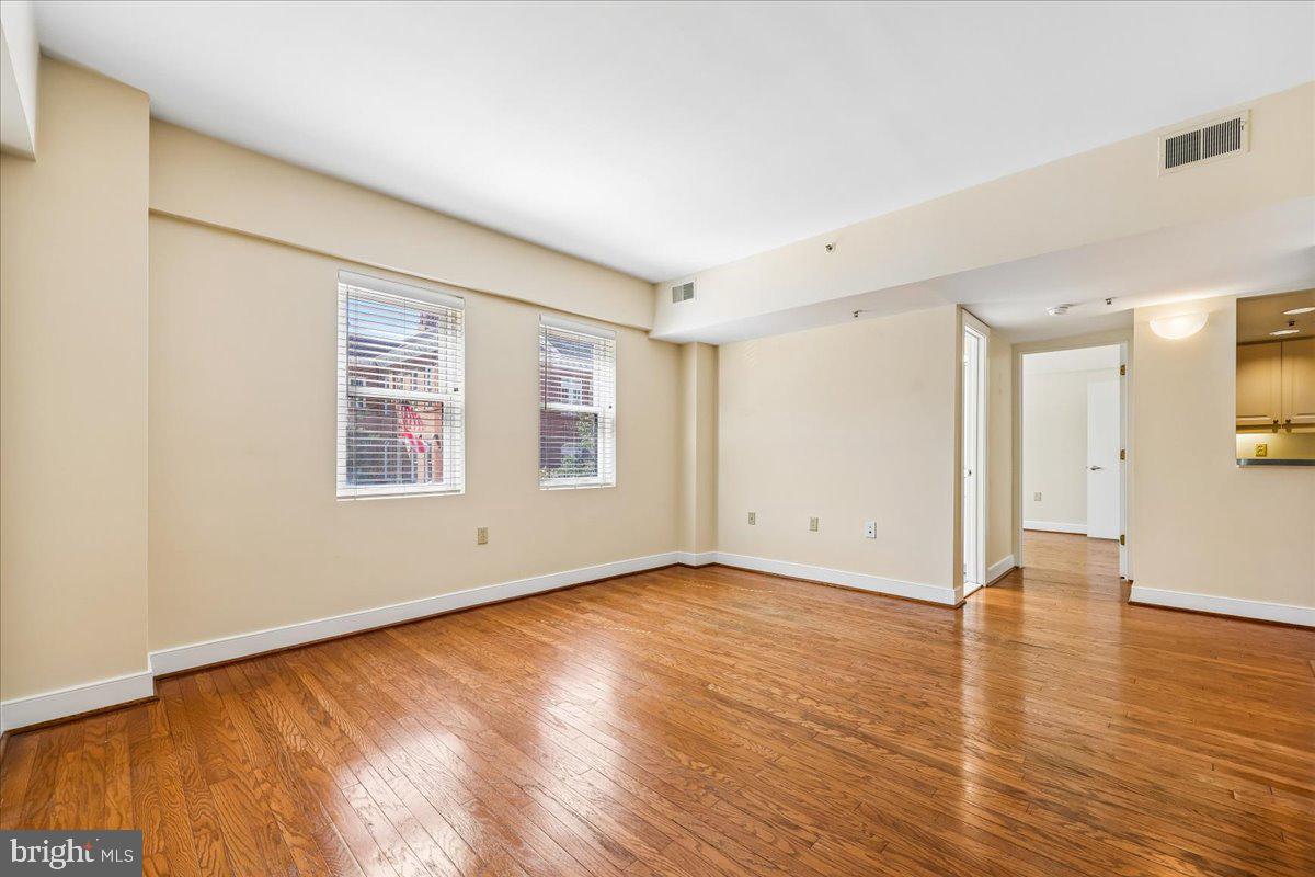 1727 R St Nw #201 Property Photo 10