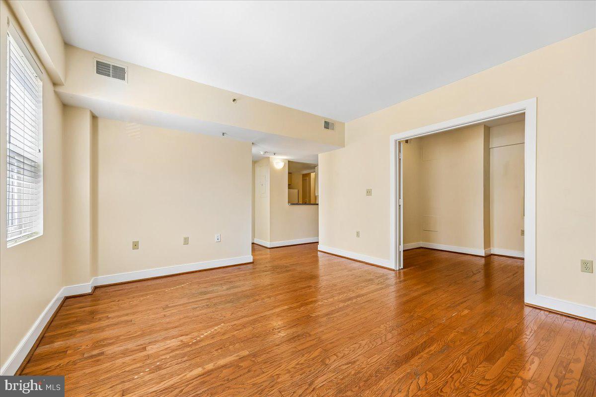 1727 R St Nw #201 Property Photo 11