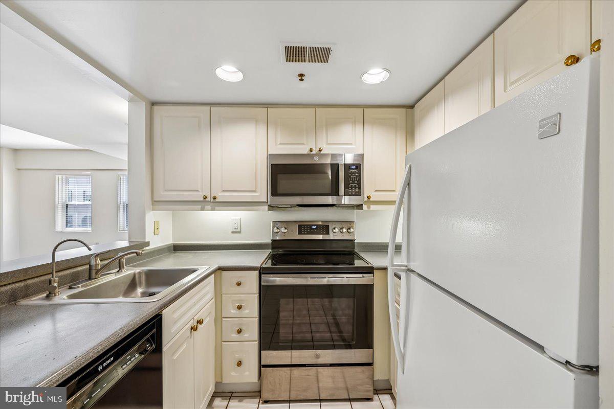 1727 R St Nw #201 Property Photo 20