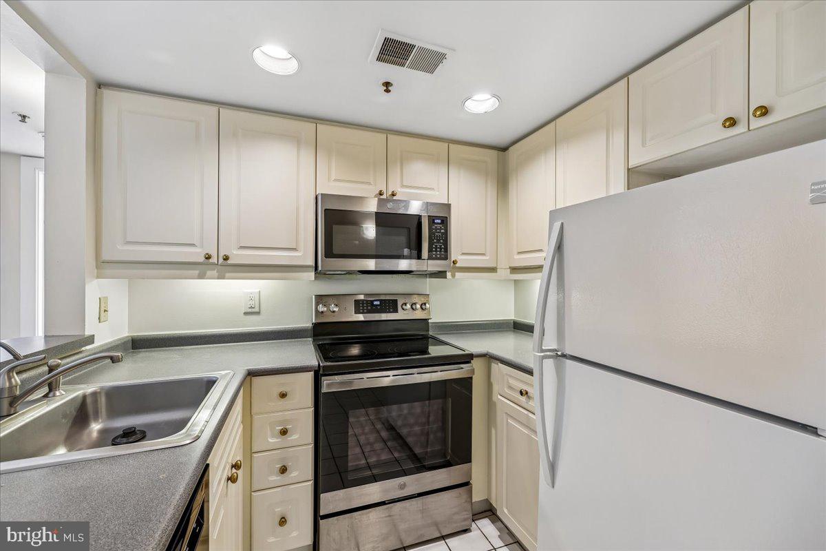 1727 R St Nw #201 Property Photo 21