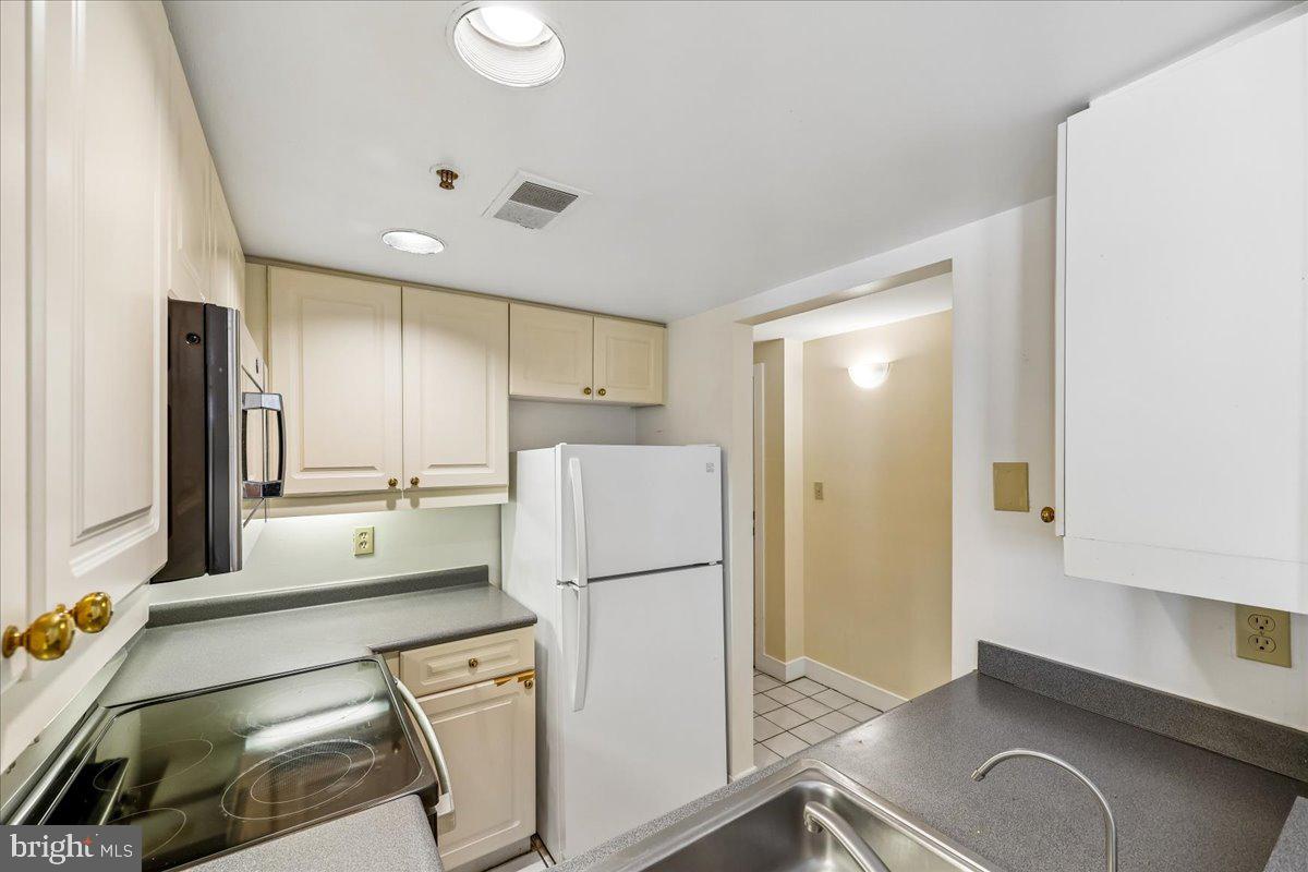 1727 R St Nw #201 Property Photo 24
