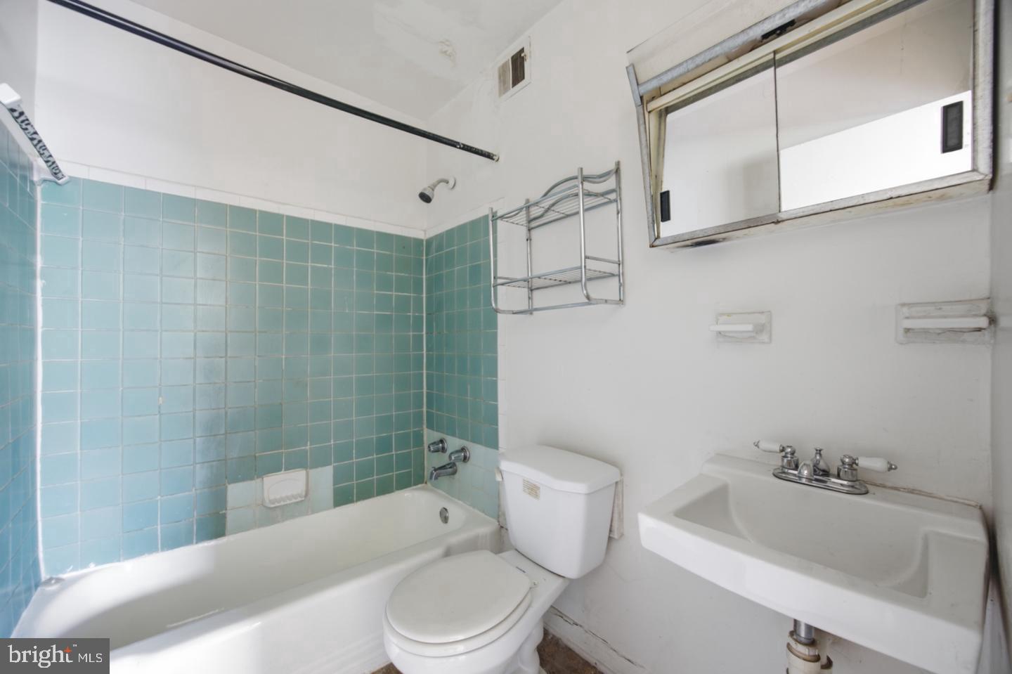 1303 Congress St Se #1 Property Photo 16