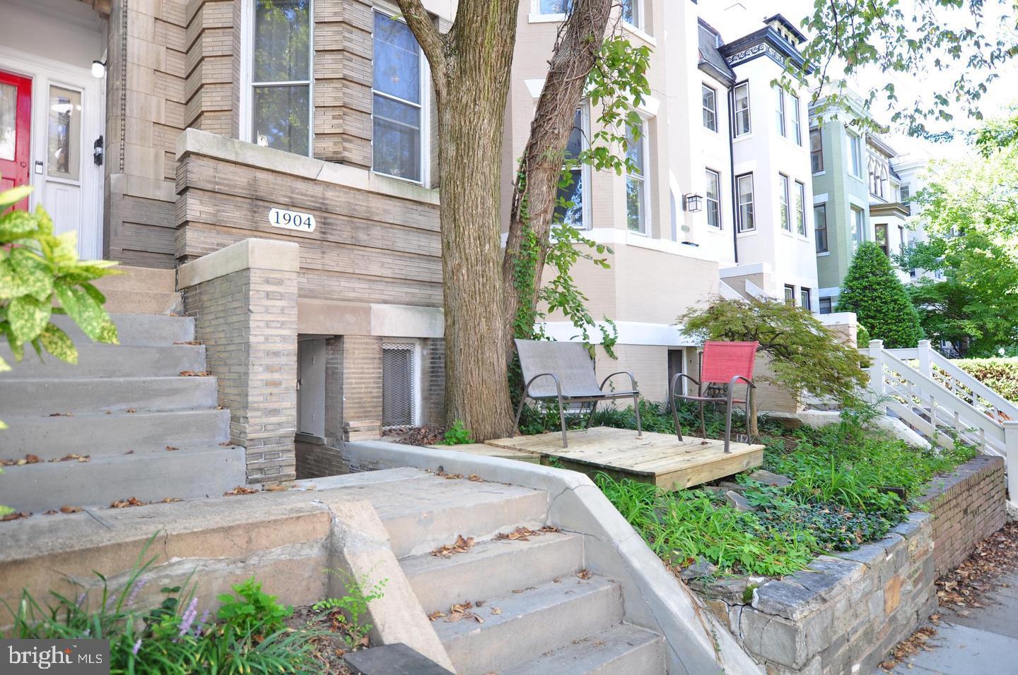 1904 Calvert St Nw #2 Property Photo 2